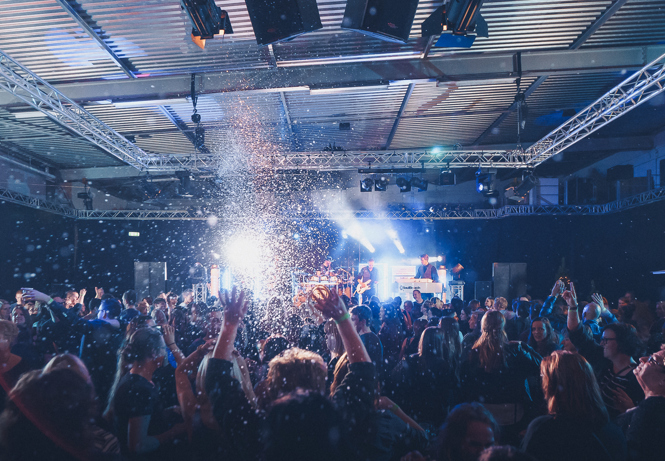 Feest in feestzaal HAL60