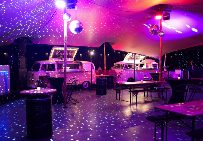 Stretchtent met sfeervolle inrichting